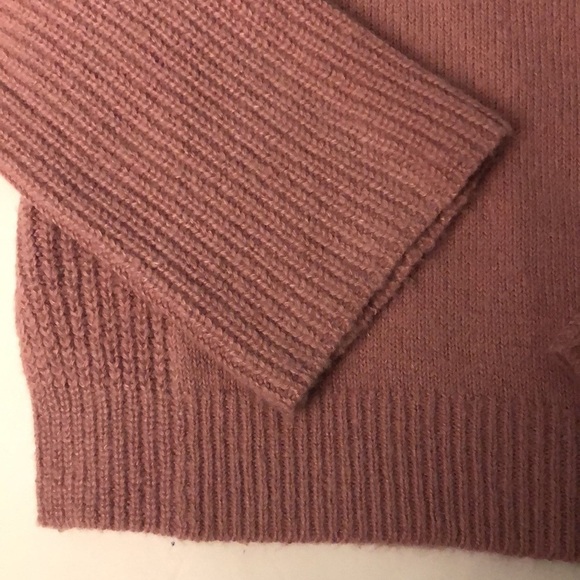 Calvin Klein Jeans Oversized Crop Top Turtleneck Sweater Size Small Petite - Picture 2 of 7